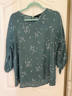 Light teal Green Floral Tie-Sleeve Blouse